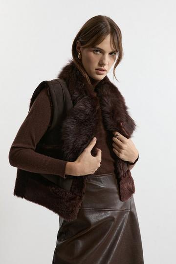 Shearling Sleeveless Collared Jacket chocolate