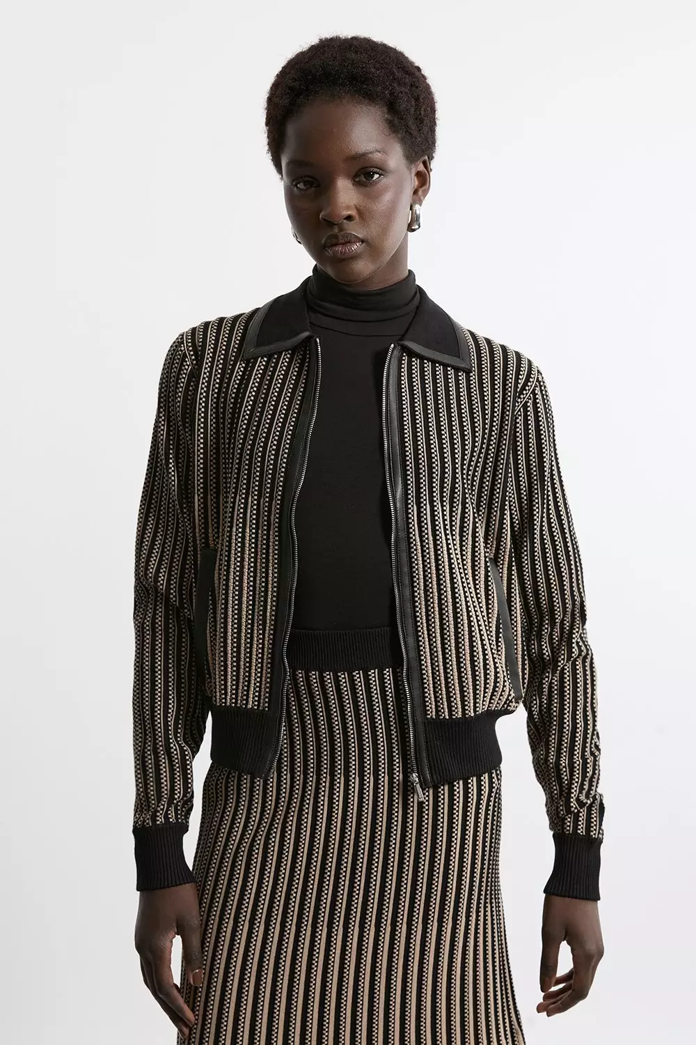 Camel Shrunken Jacquard Knit Jacket Pu With Collar alternative image