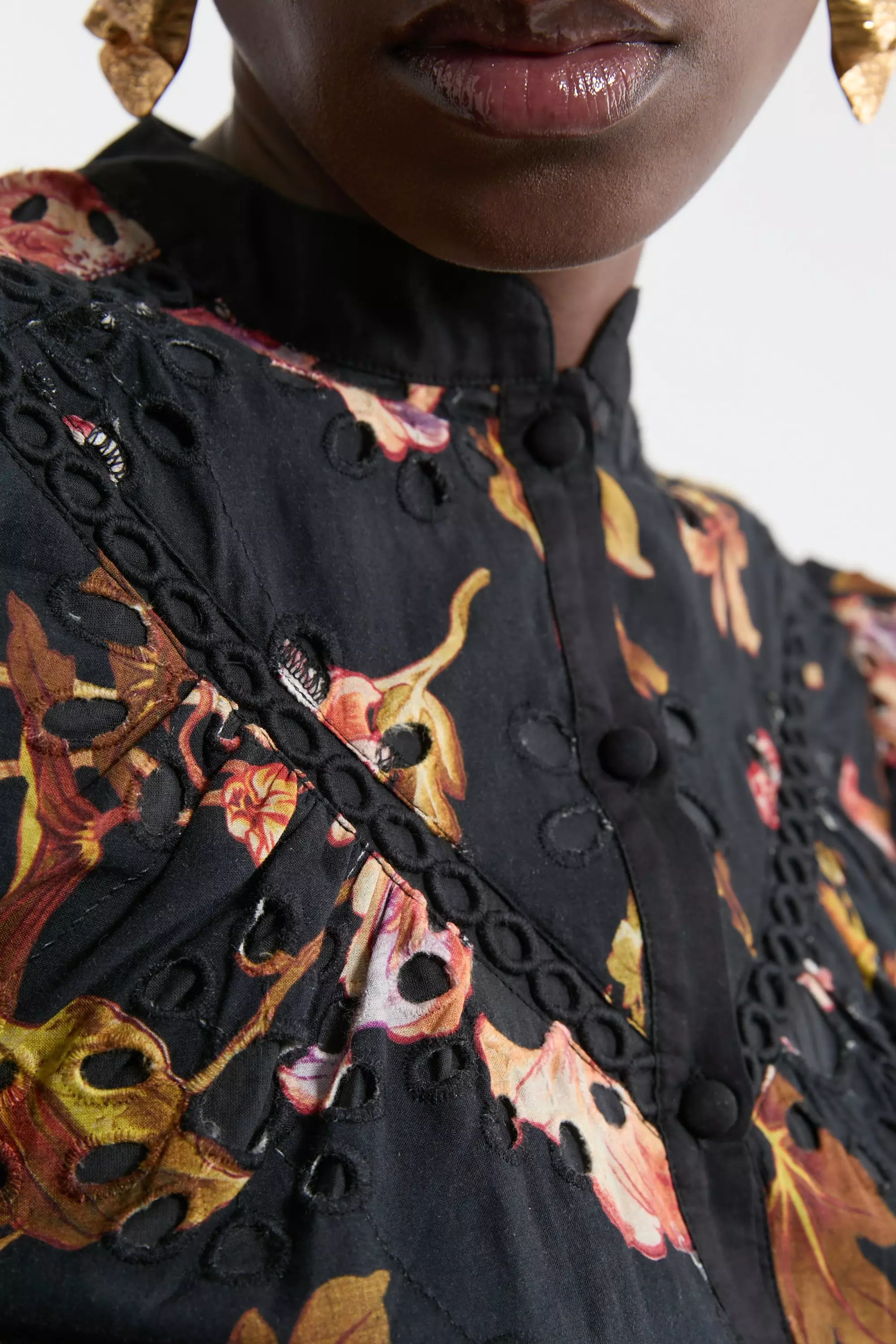 Floral Tall Printed Broderie Woven Blouse With Guipure Trim   alternative image