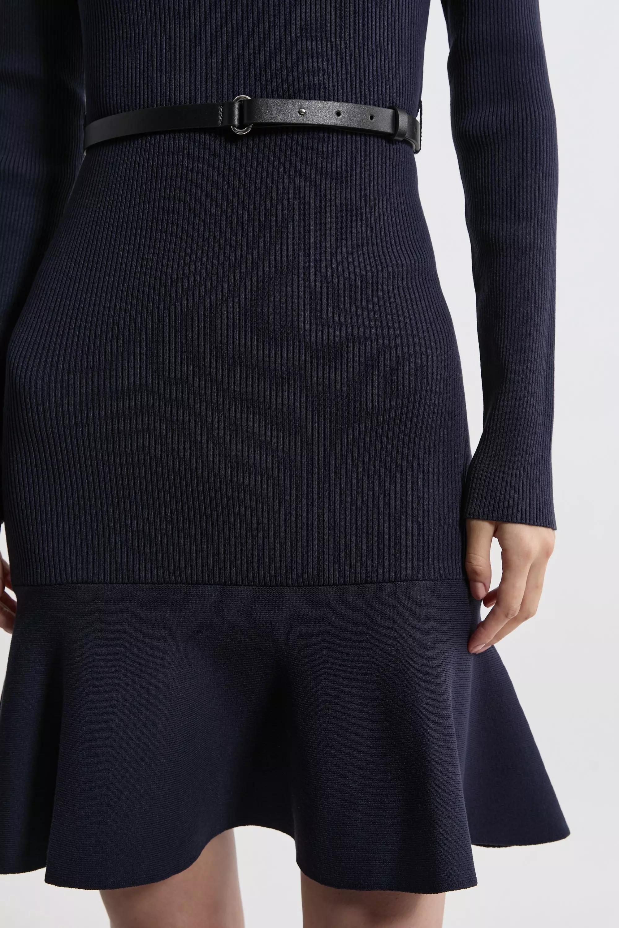 【KAREN MILLEN】ニット ロールネック フリッピーヘム ミニ Viscose Blend Knit Roll Neck Belted Flippy Hem Mini Dress
