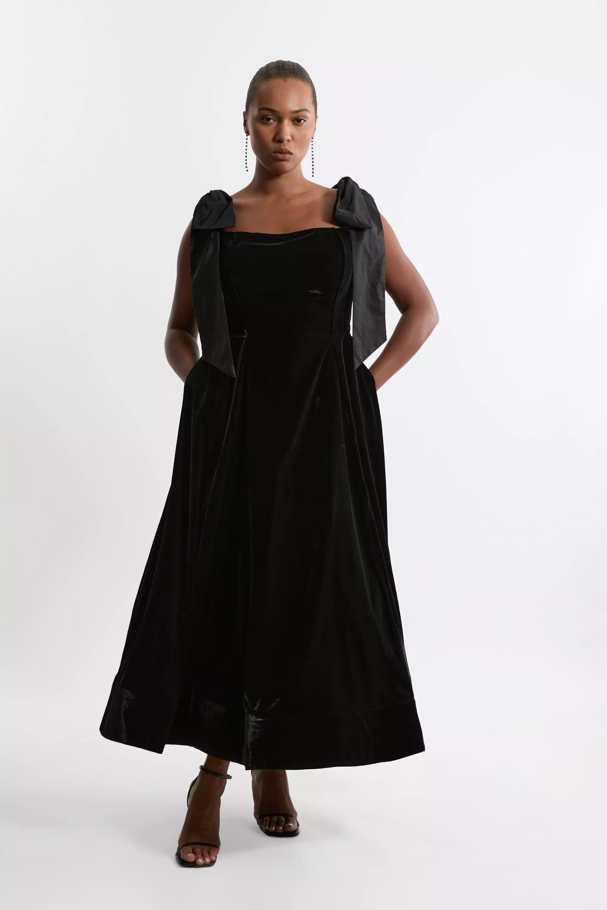 Plus size black velvet dress best sale