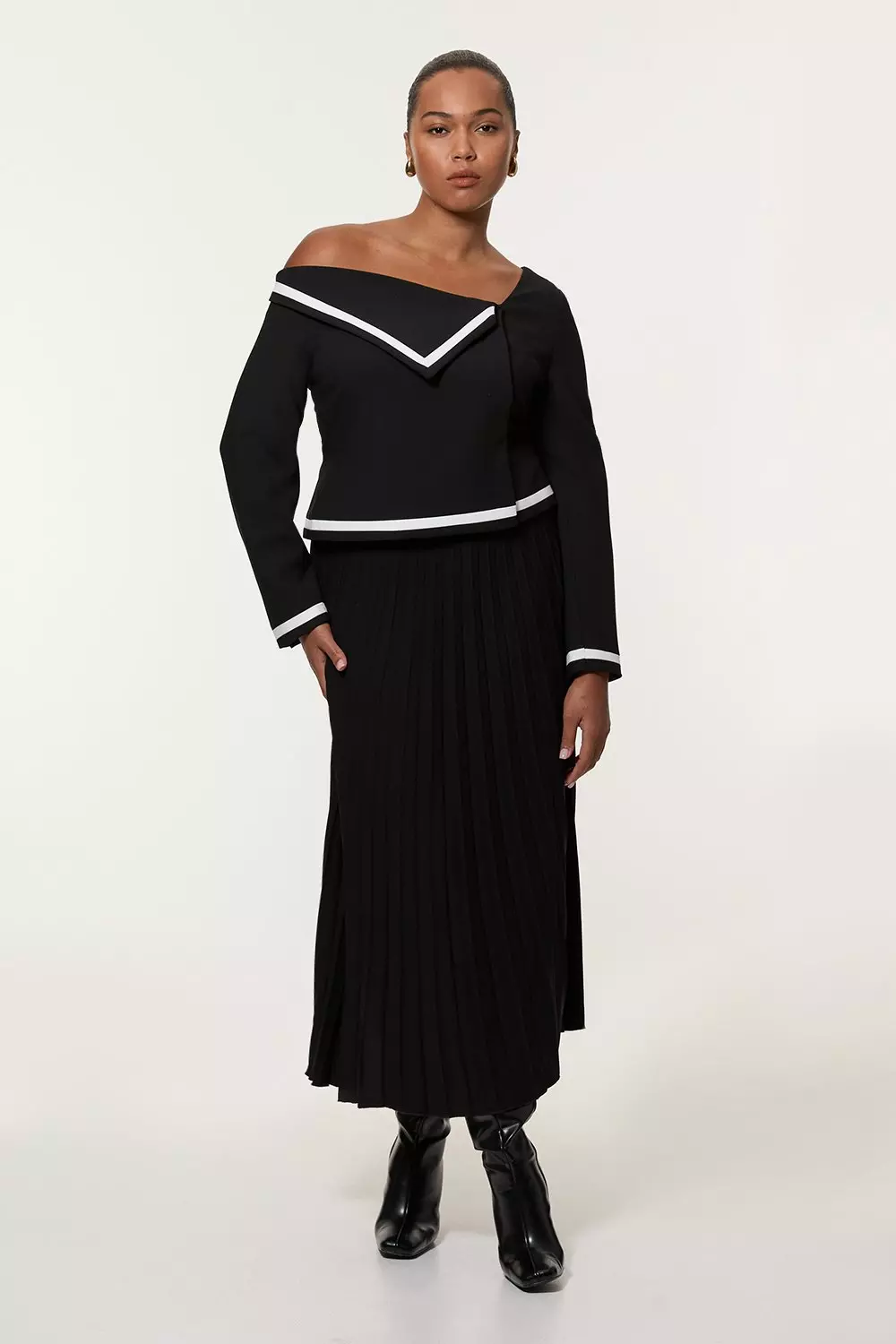 Plus size black pleated maxi skirt best sale