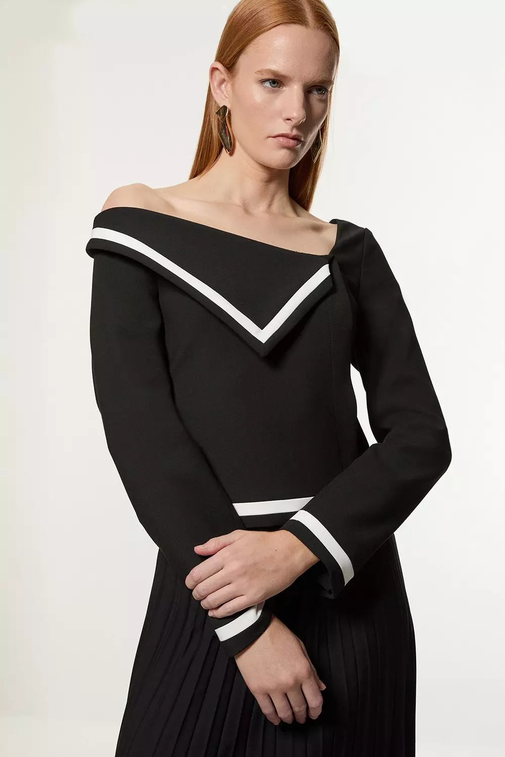 Mono Petite Compact Stretch Asymmetric Neck Color Block Pleated Tailored Midaxi Dress alternative image