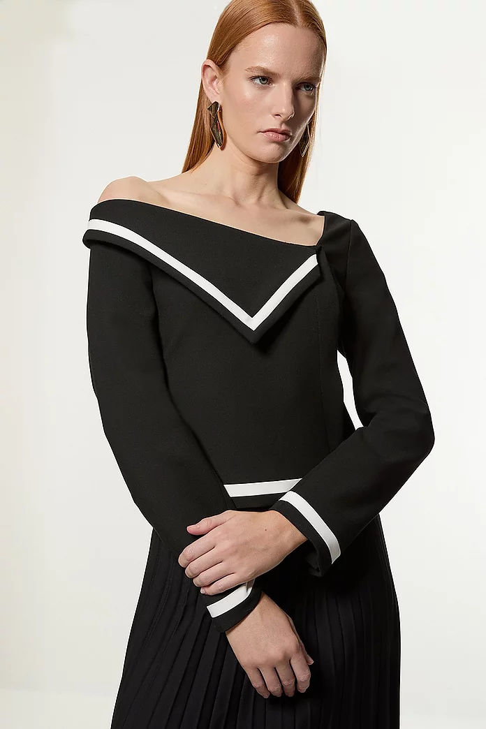 Petite Compact Stretch Asymmetric Neck Color Block Pleated Petite Compact Stretch Asymmetric Neck Color Block Pleated