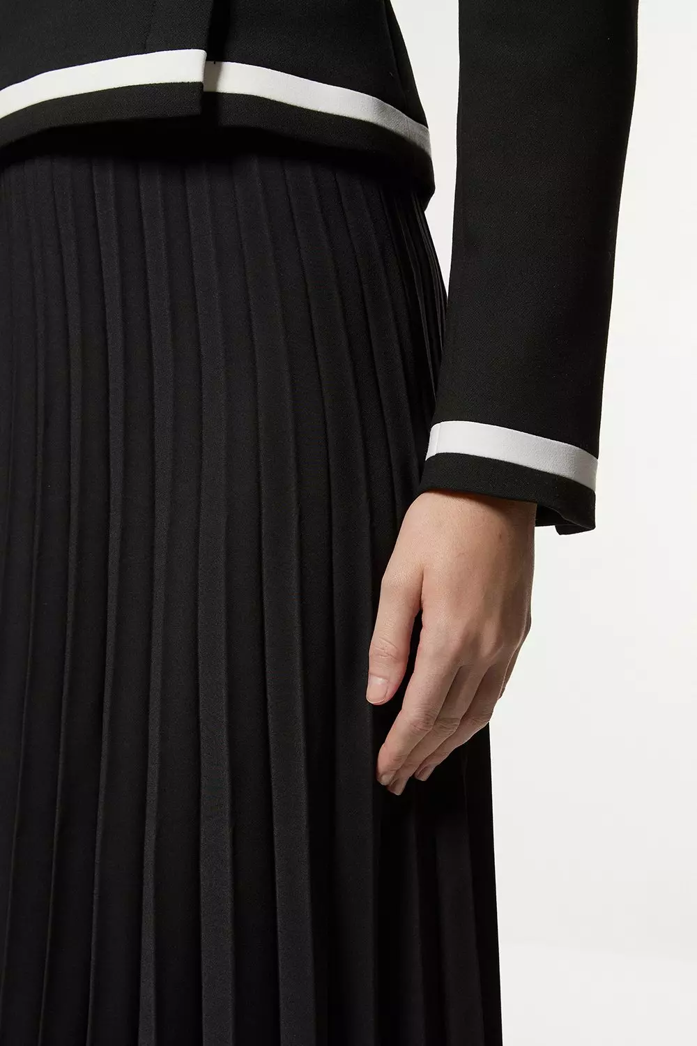 Mono Petite Compact Stretch Asymmetric Neck Color Block Pleated Tailored Midaxi Dress alternative image