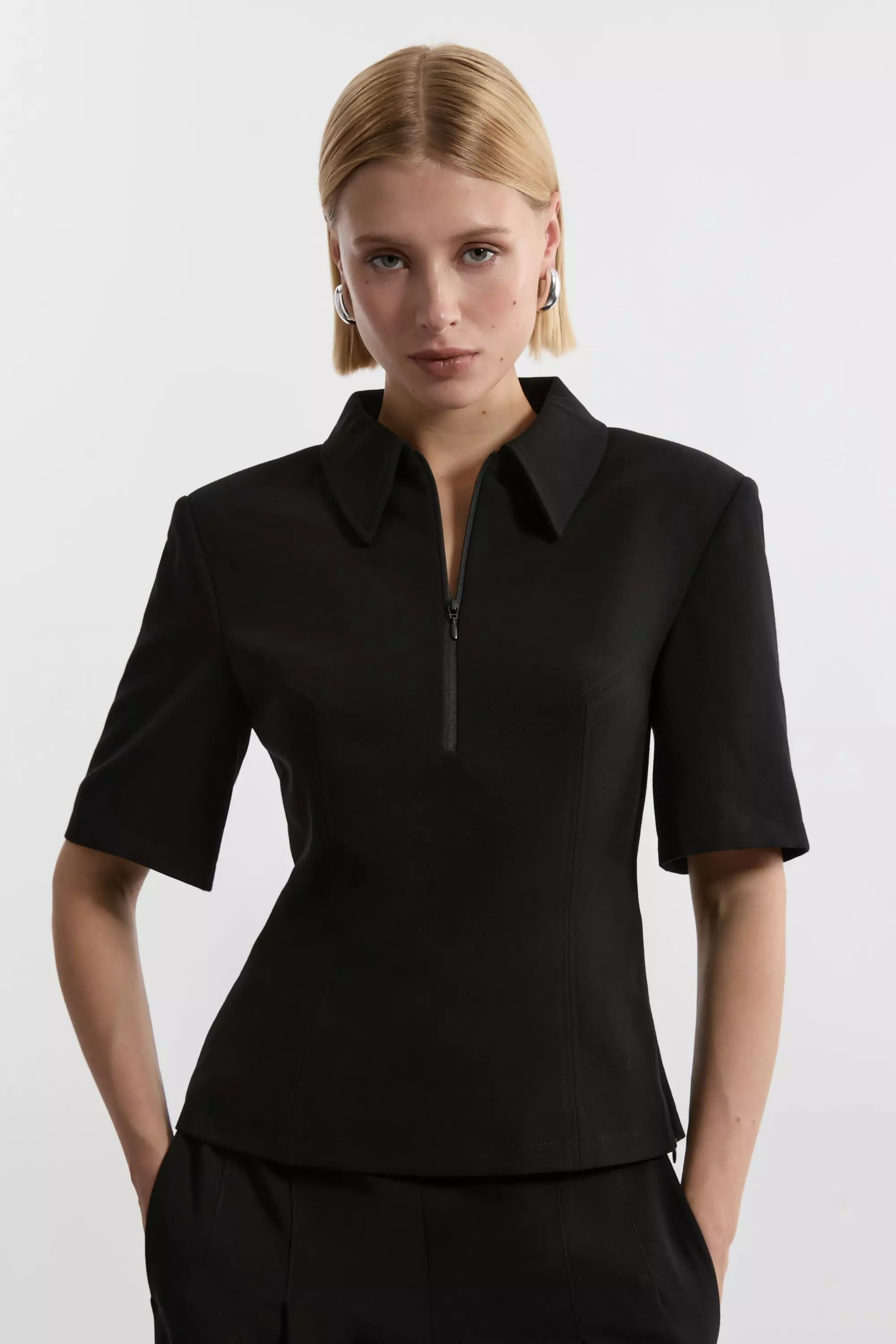 bkk22071_black_xl?$