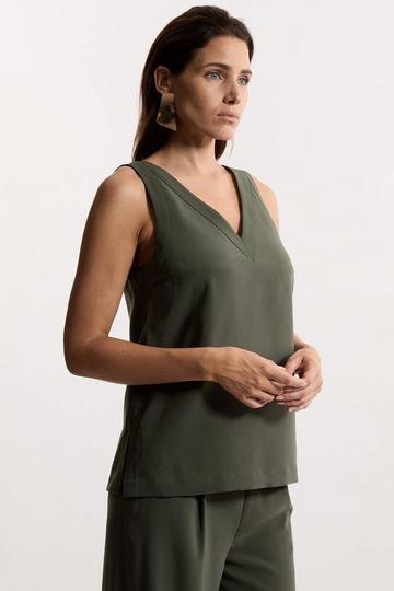 Khaki Tailored Crepe Essential Sleeveless Longline Top