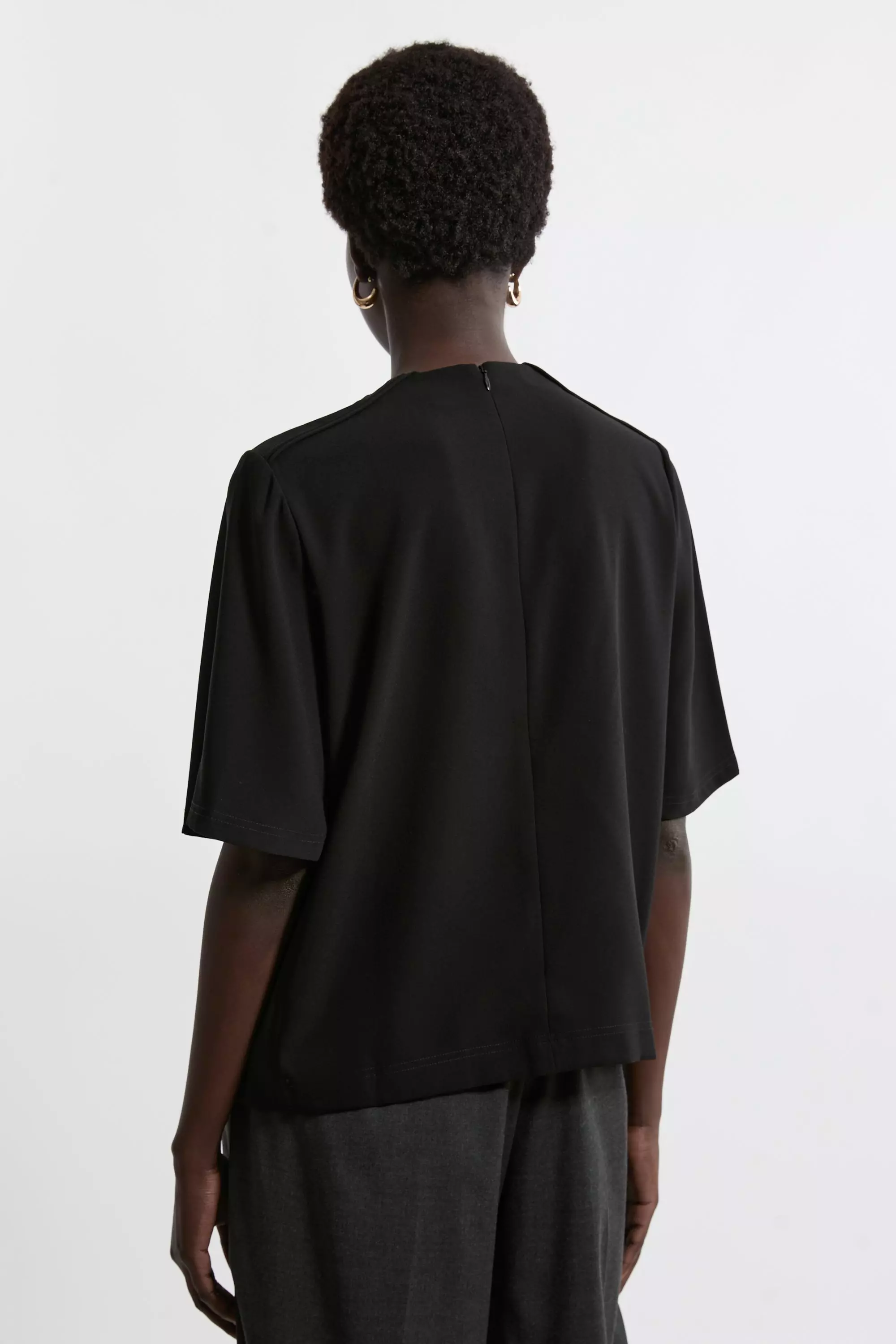 16 KAREN NARROW RAGLAN TOP / BLACK トップス
