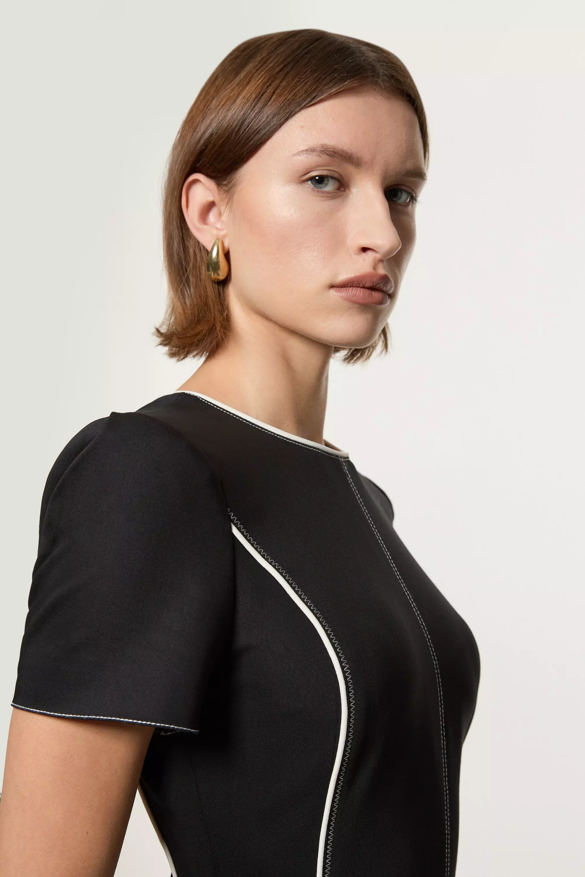 【Karen Millen】コントラスト ティップ ステッチ ミディ ドレス KAREN MILLEN】コントラスト ティップ ステッチ ミディ ドレス