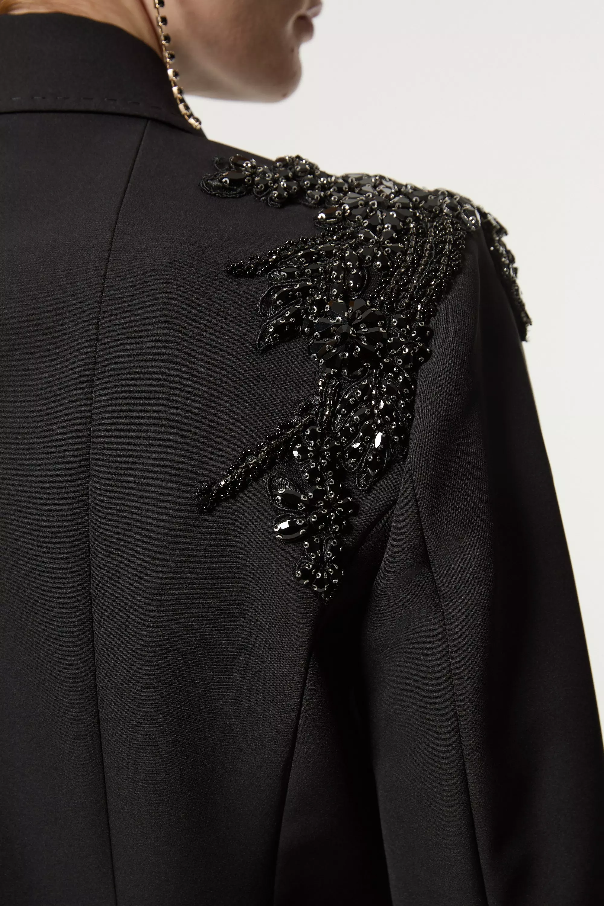 日本未入荷★Karen Millen 襟付きビーズジャケット Tall Figure Form Bandage Contrast Piping Jacket | Karen Millen
