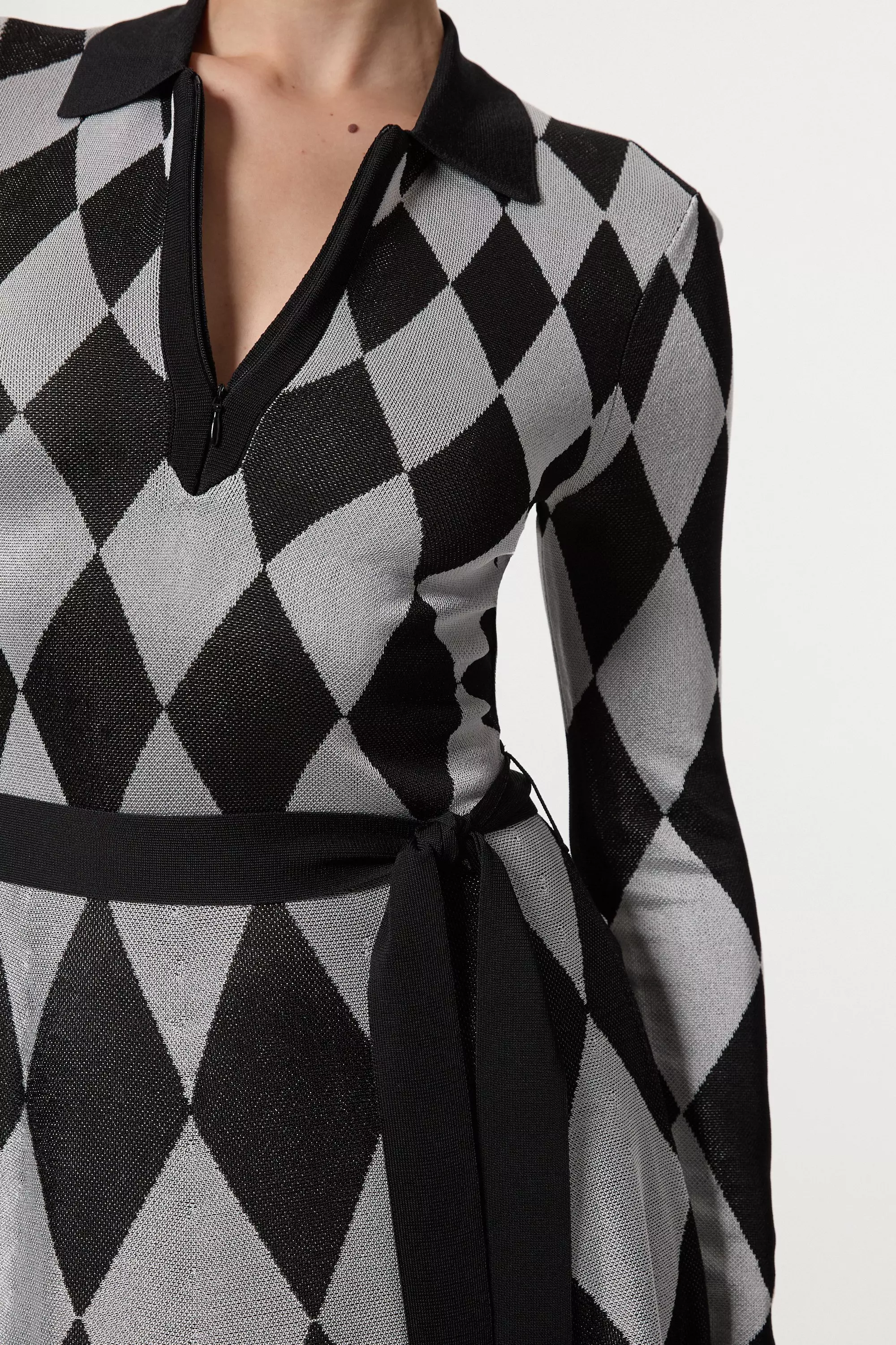 【Karen Millen】ジャージー ラップディテール ミダクシィドレス Petite Slinky Knit Mono Jacquard Belted Maxi Dress | Karen