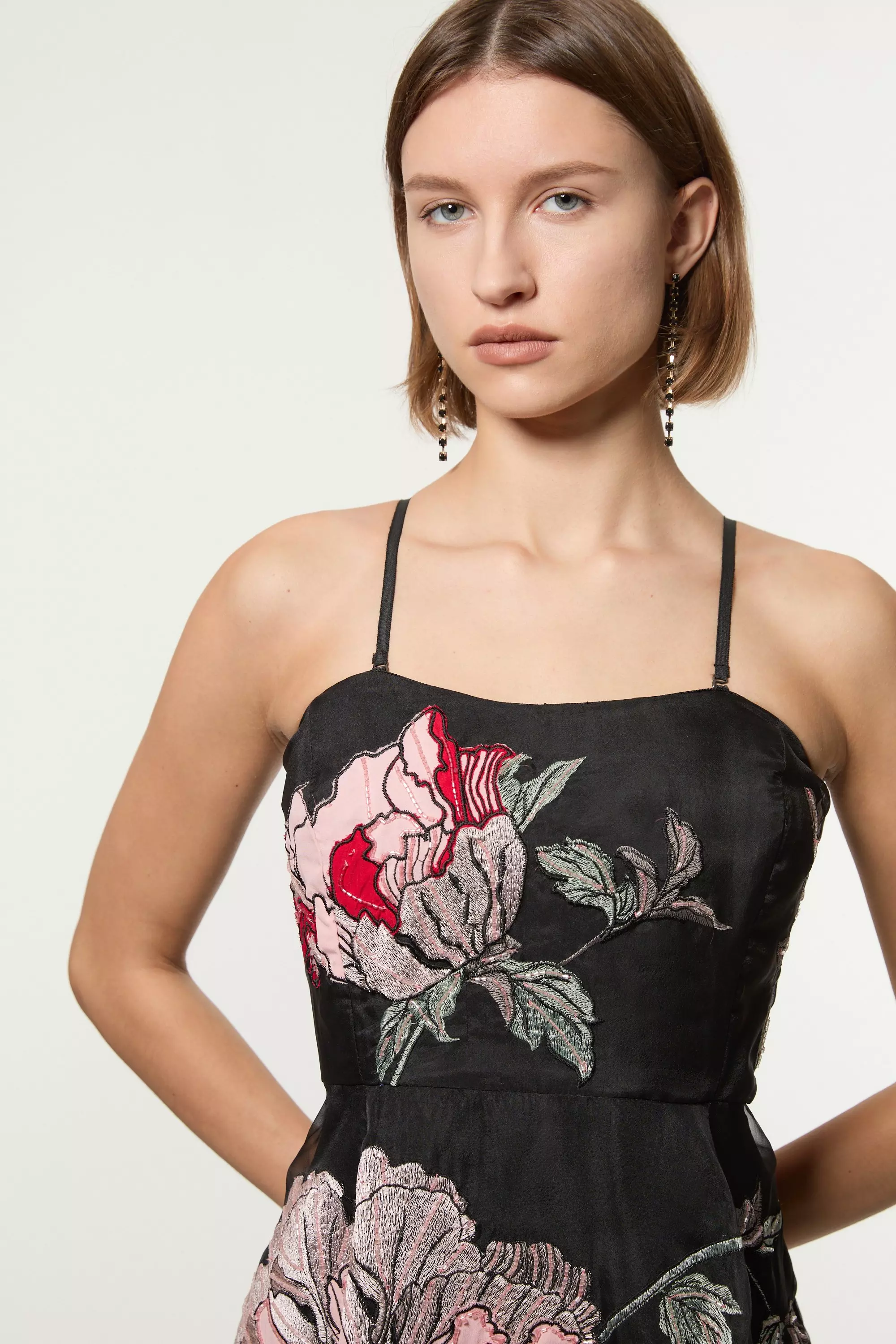 特価/完売前に【Karen Millen】Floral Organdie ドレス bkk23101_black_xl?$