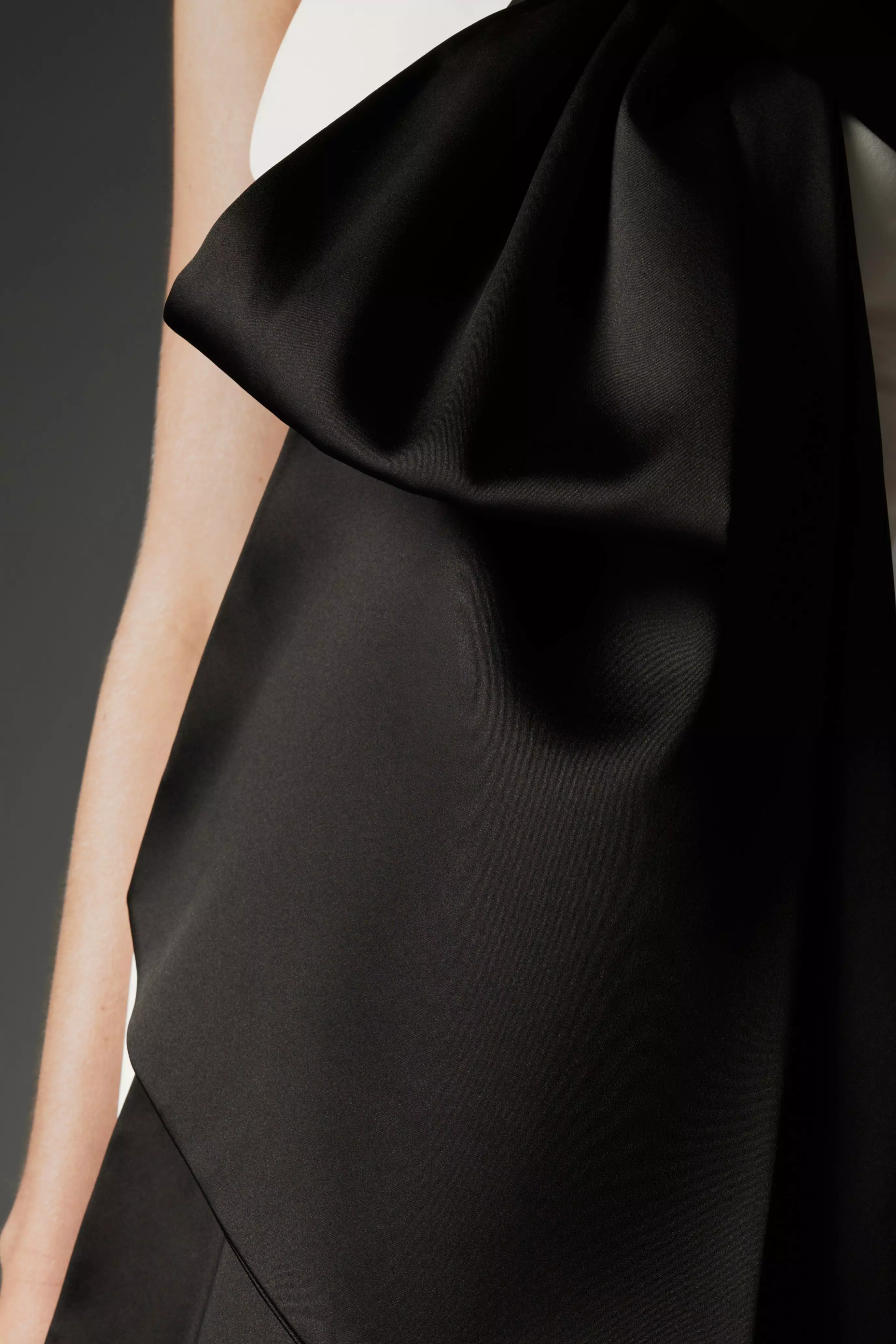 Archive Collection - Petite Bow Detail Off The Shoulder