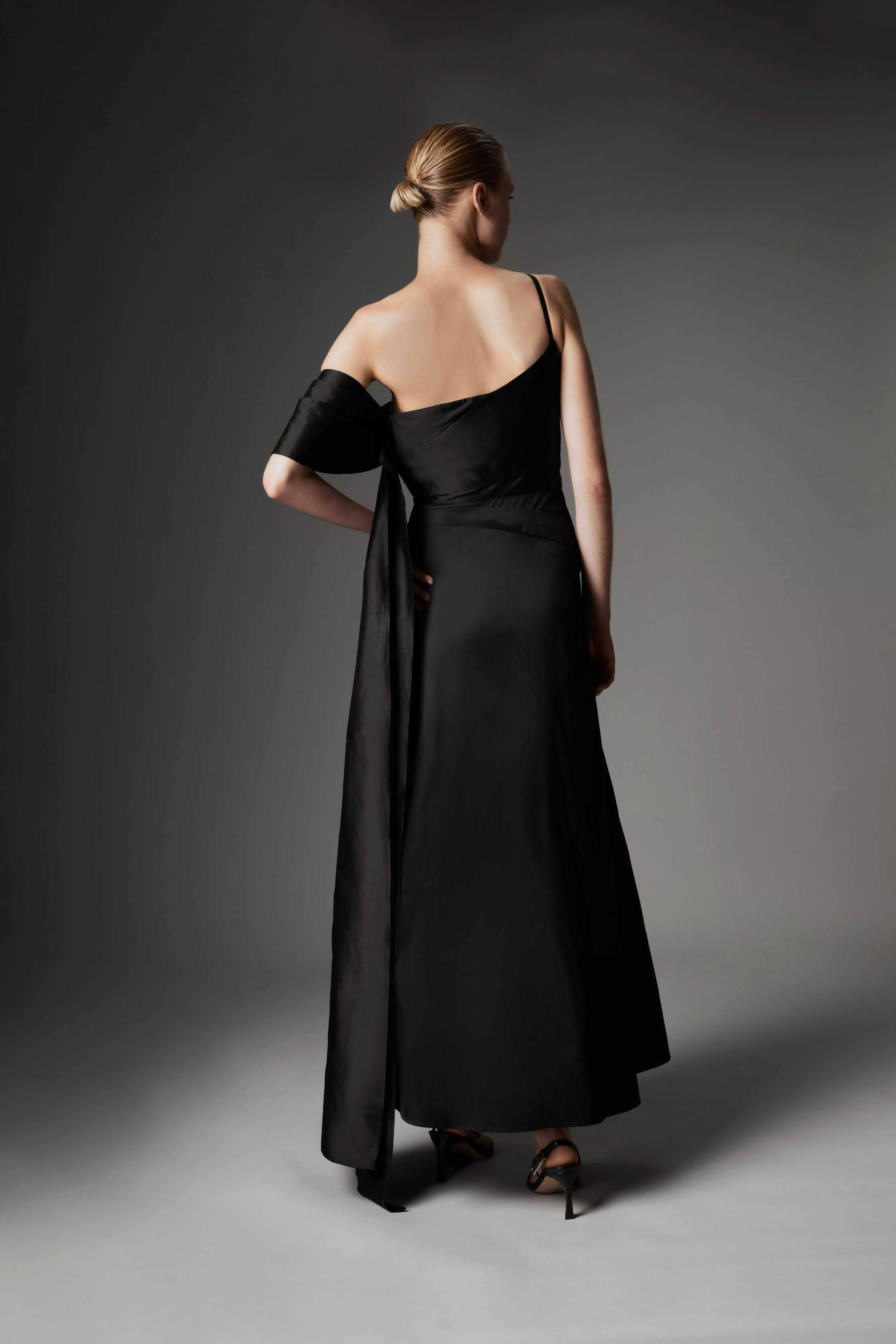 【KAREN MILLEN】タフタドレープ ショルダー プロムドレス Archive Collection - Taffeta Draped Shoulder Midi Prom Dress
