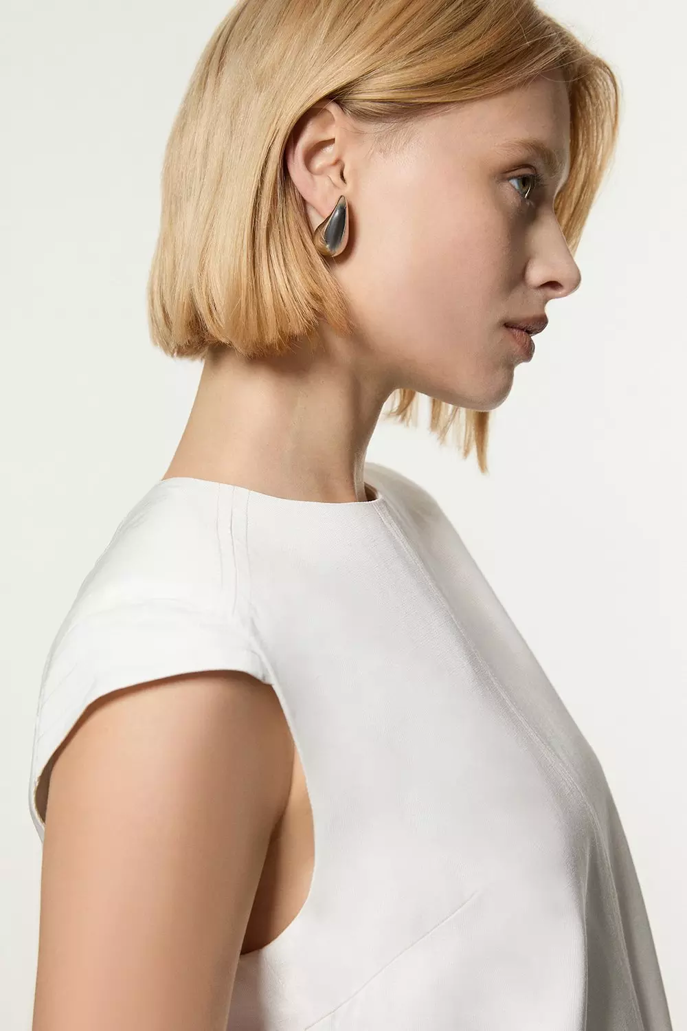 Ivory Tailored Viscose Linen Topstitch Detail Top  alternative image