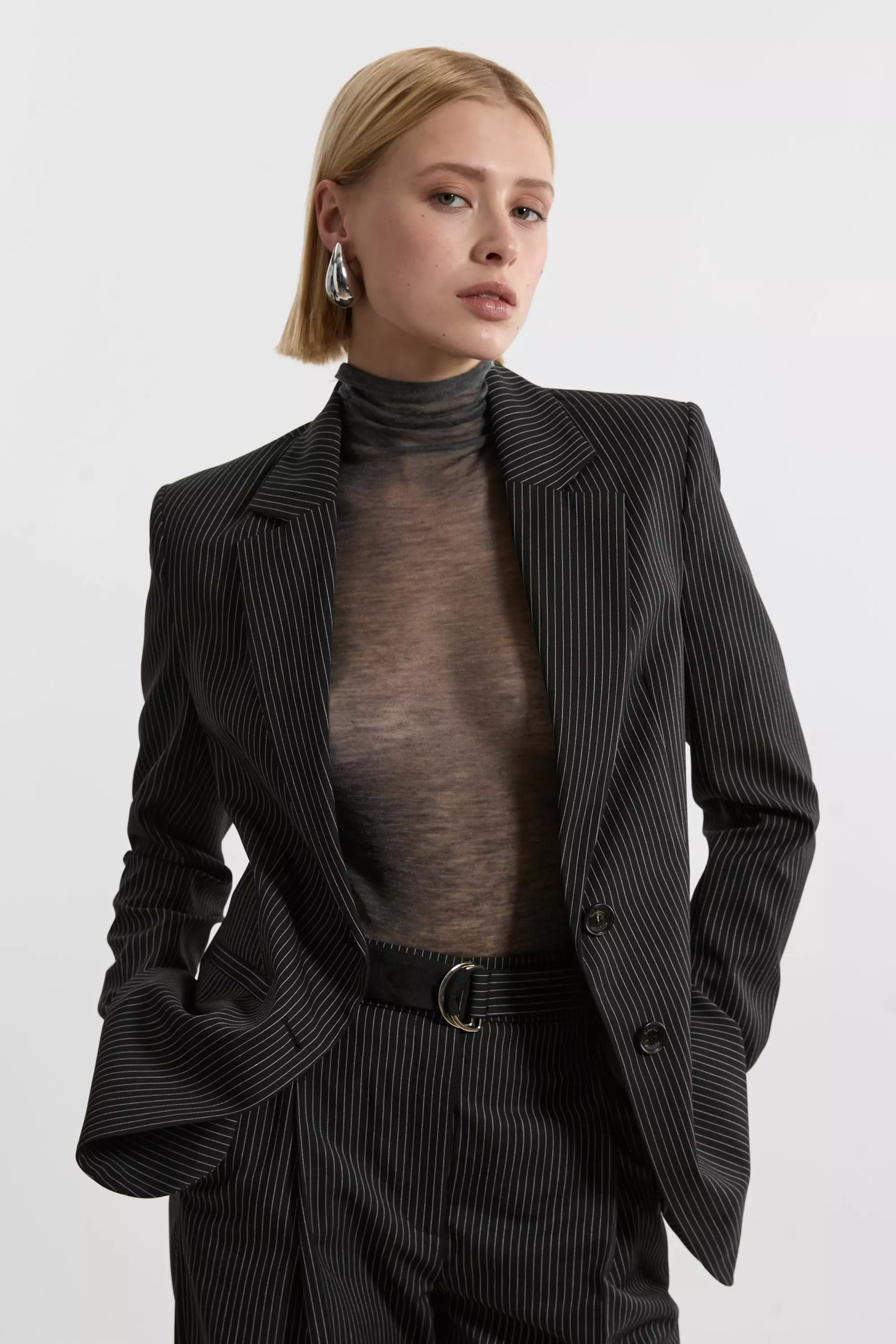 【KAREN MILLEN】クリスタル テーラード ドラマケープ マキシ MaxMara FINEZZA ピュアコットンケープ – GIRLISH
