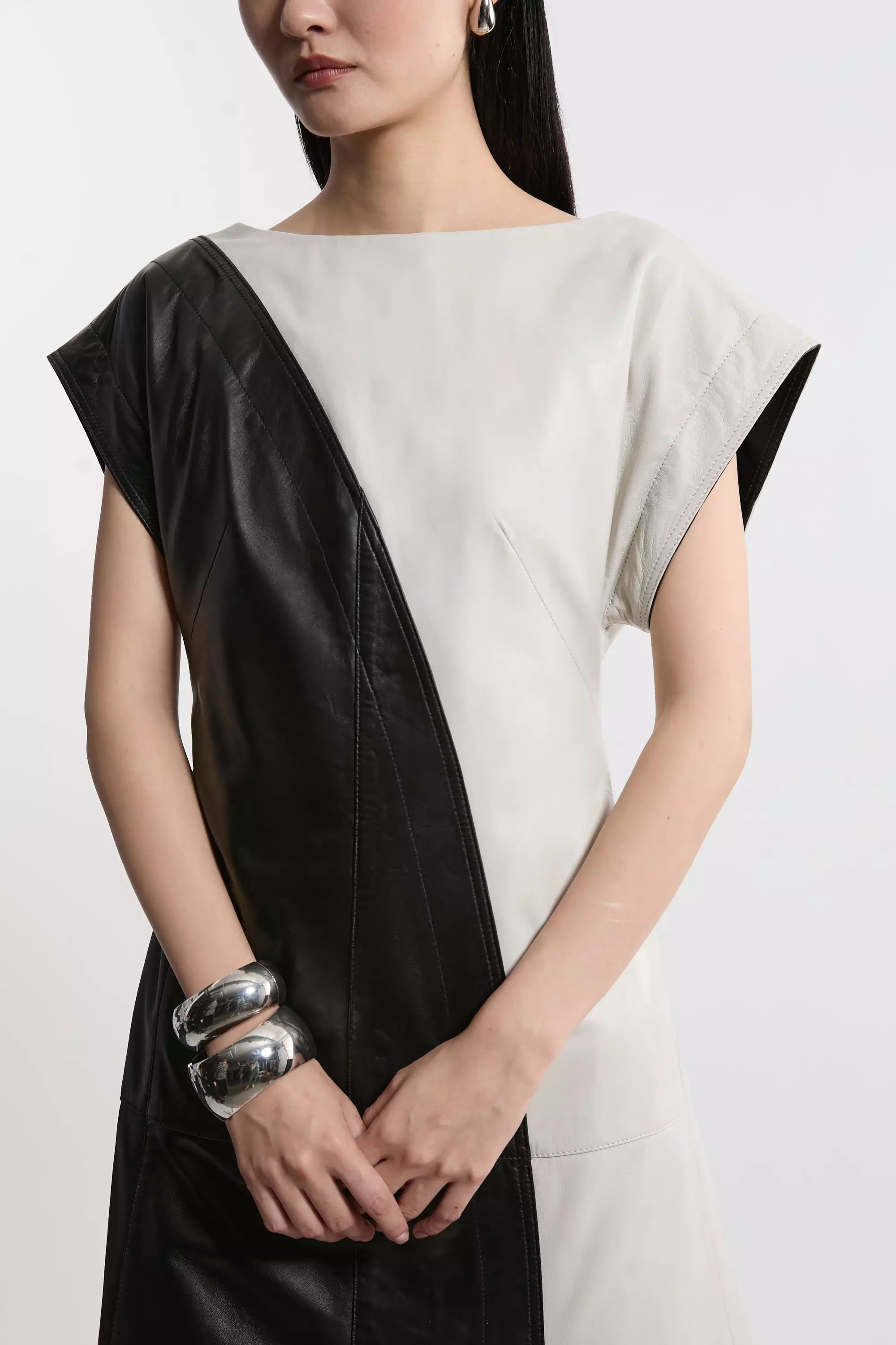 【miu】　きりん　27個 Tall Mono Fluid Stripe Cotton Mix Woven Maxi Halter Dress