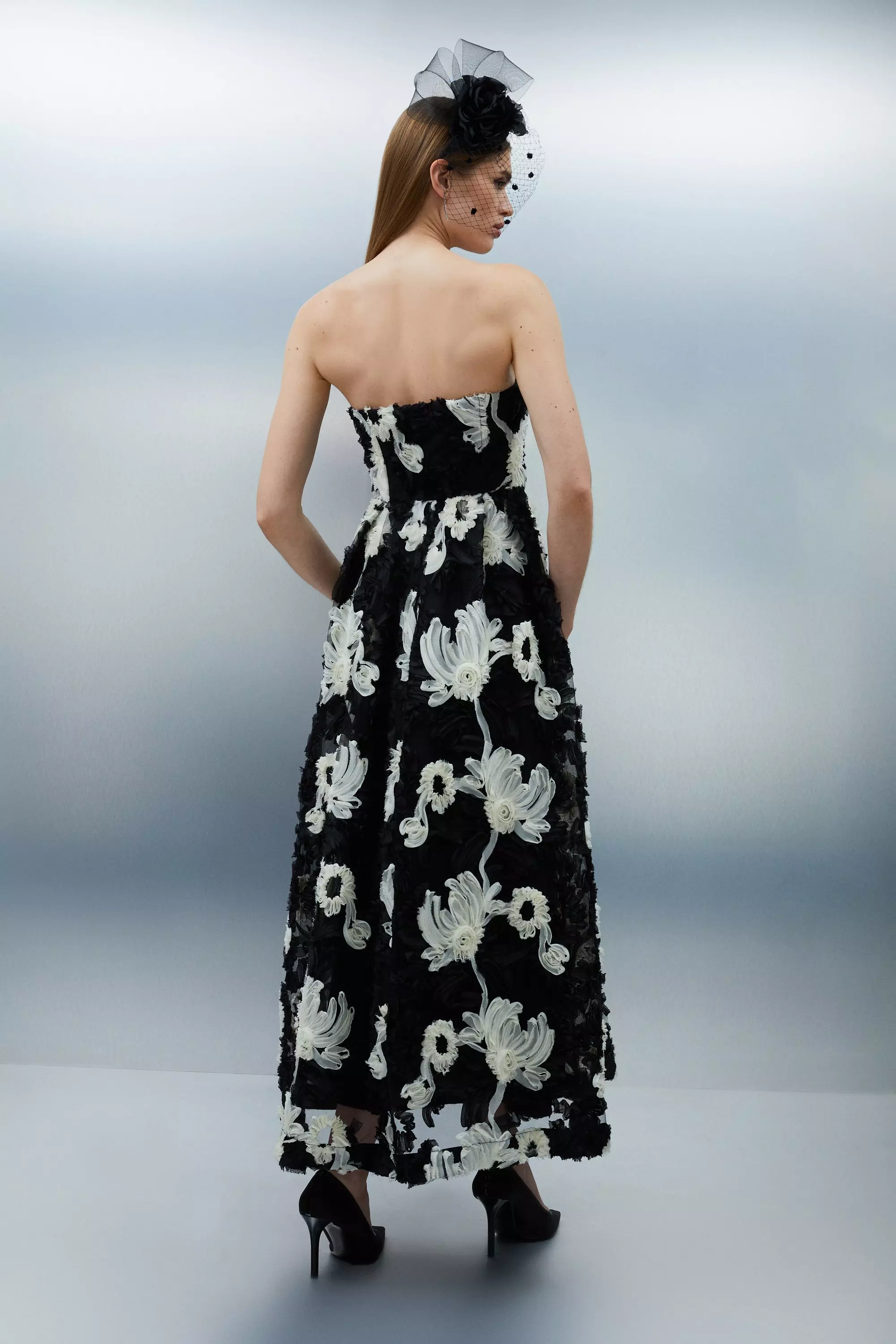 Karen Millen モノテクスチャー ウーブン プロム マキシドレス Petite Mono Textured Strapless Woven Prom Maxi Dress | Karen