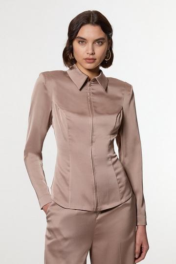 Satin Back Crepe Strong Shoulder Woven Zip Front Blouse mocha