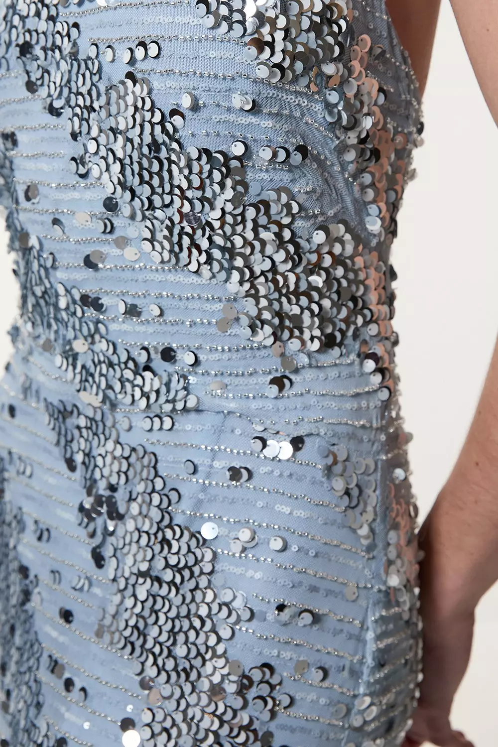 パーティードレス Allure Blue Sequined Maxi Dress Sora - Sky Blue Side Slit Sequin Maxi Dress – LuvForever Fashion