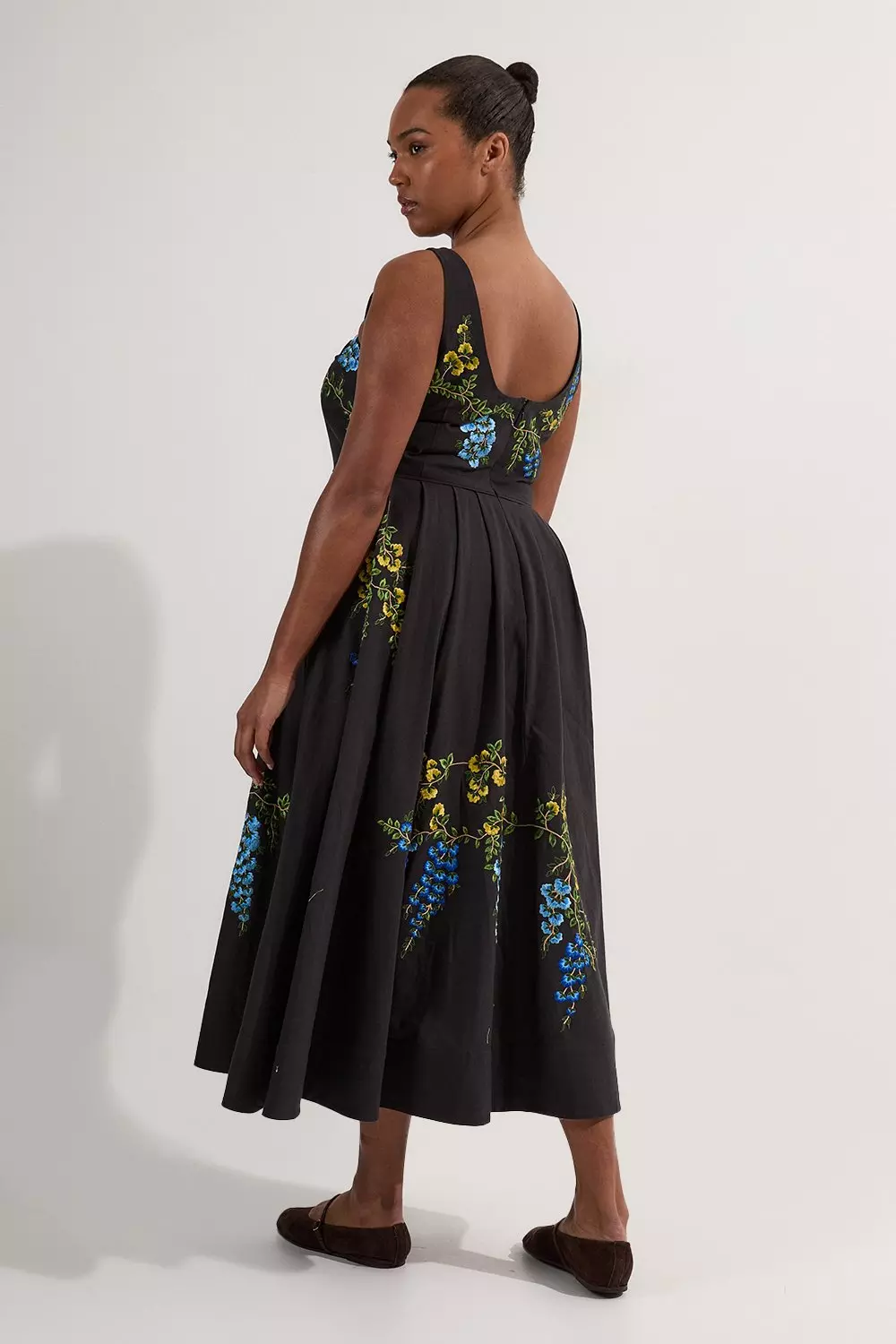 Plus Size Floral Embroidered Cotton Linen Woven Prom Dress