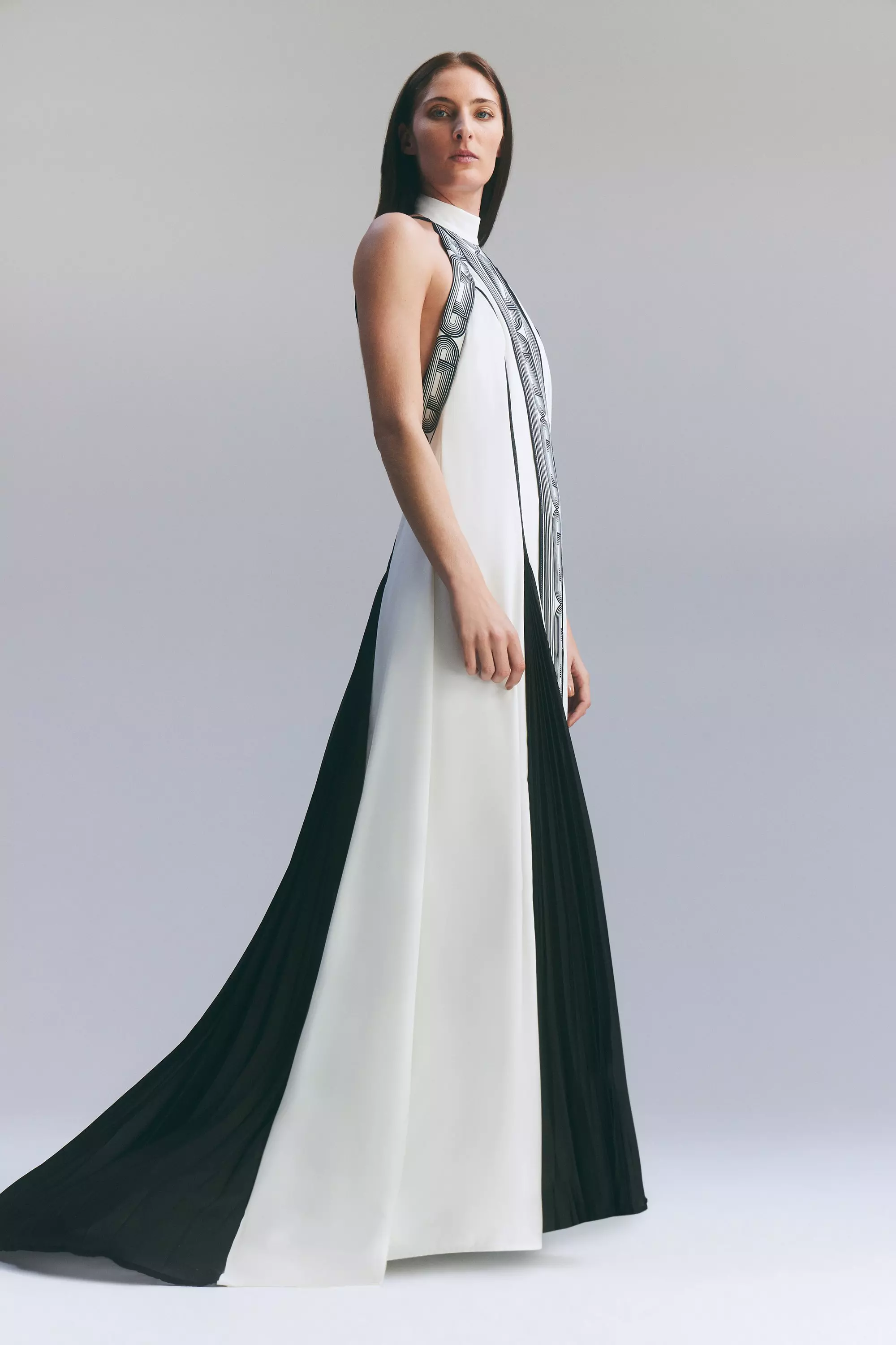 Mono Amelia Graham Printed Statement Woven Gown alternative image