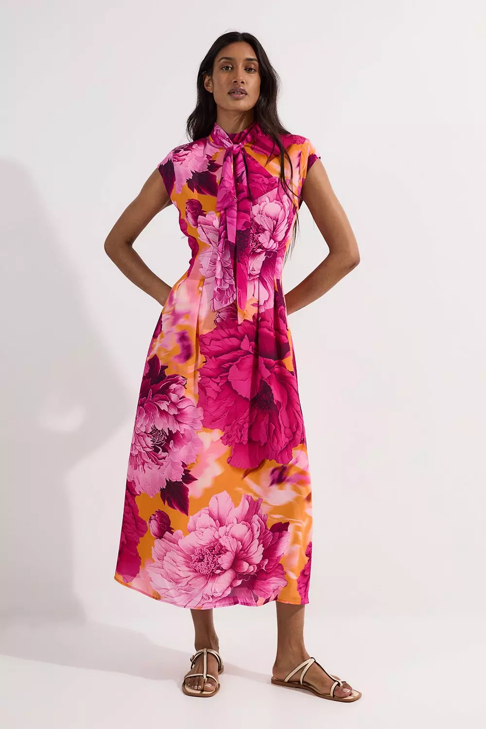 Karen Millen フローラルタイネック織りミディドレス bkk23599_floral_xl?$