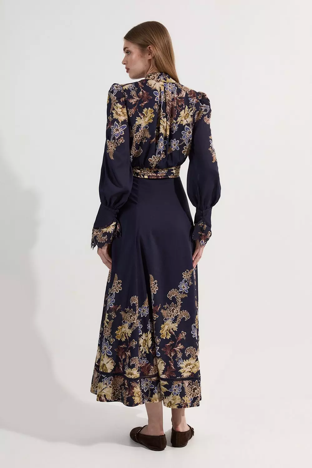 国内で当店のみ Wangxingyu - Layered Cross Embroidery Long 国内で当店のみ Wangxingyu - Layered Cross Embroidery Long