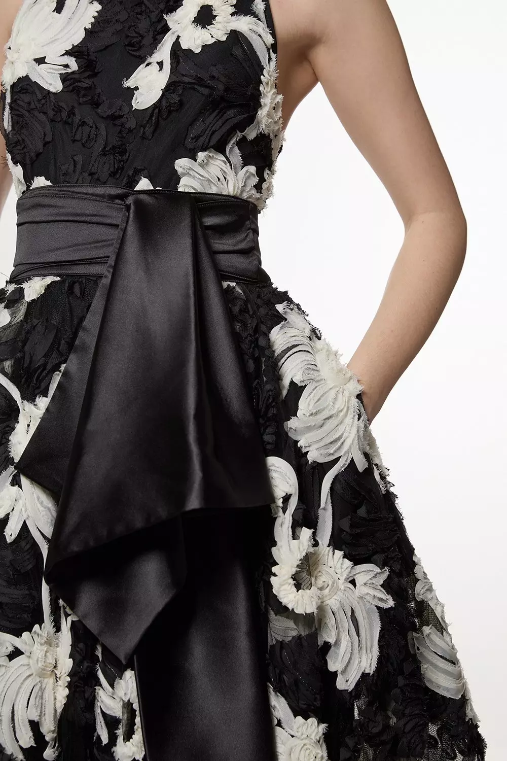 Karen Millen☆花柄 アップリケ マキシ ドレス【英国発】 ☆Karen Millen☆花柄アップリケ織りストラップマキシドレス