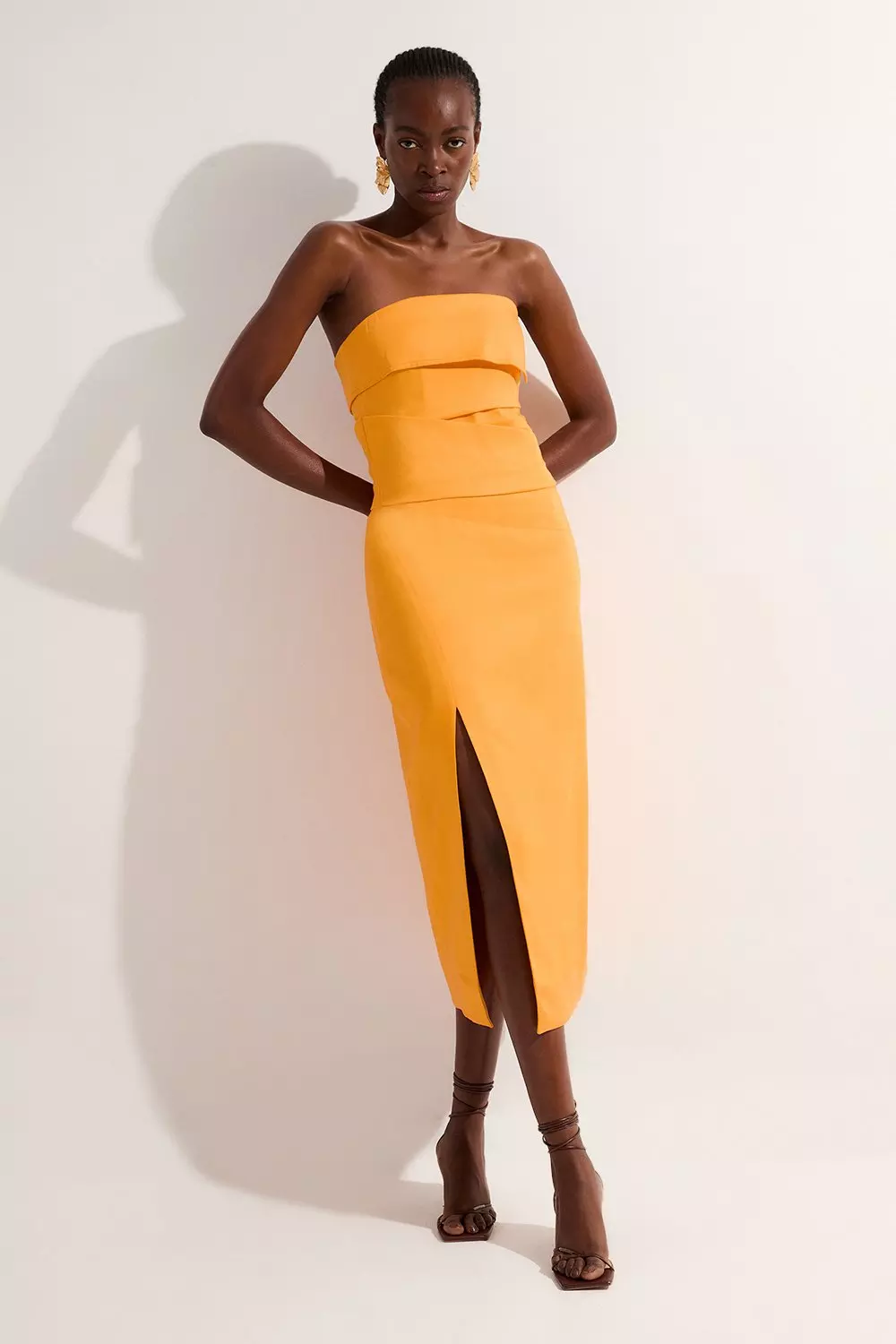 Mango Petite Premium Linen Structured Pleated Bandeau Tailored Midi Pencil Dress alternative image