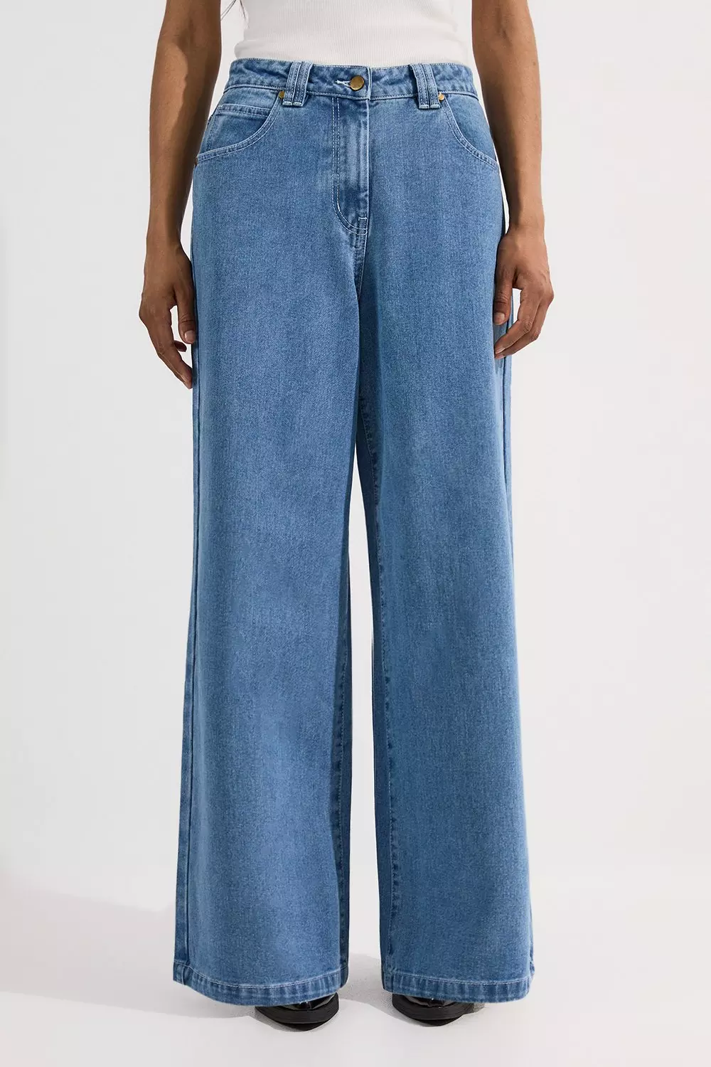 Mid blue Lichen Denim Soft Wash Relaxed Straight Leg Jean alternative image