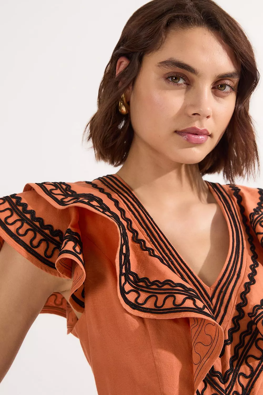 KAREN MILLEN* コットンリネン プランジ ミニドレス Embroidered Cotton Linen Woven Plunge Mini Dress | Karen Millen