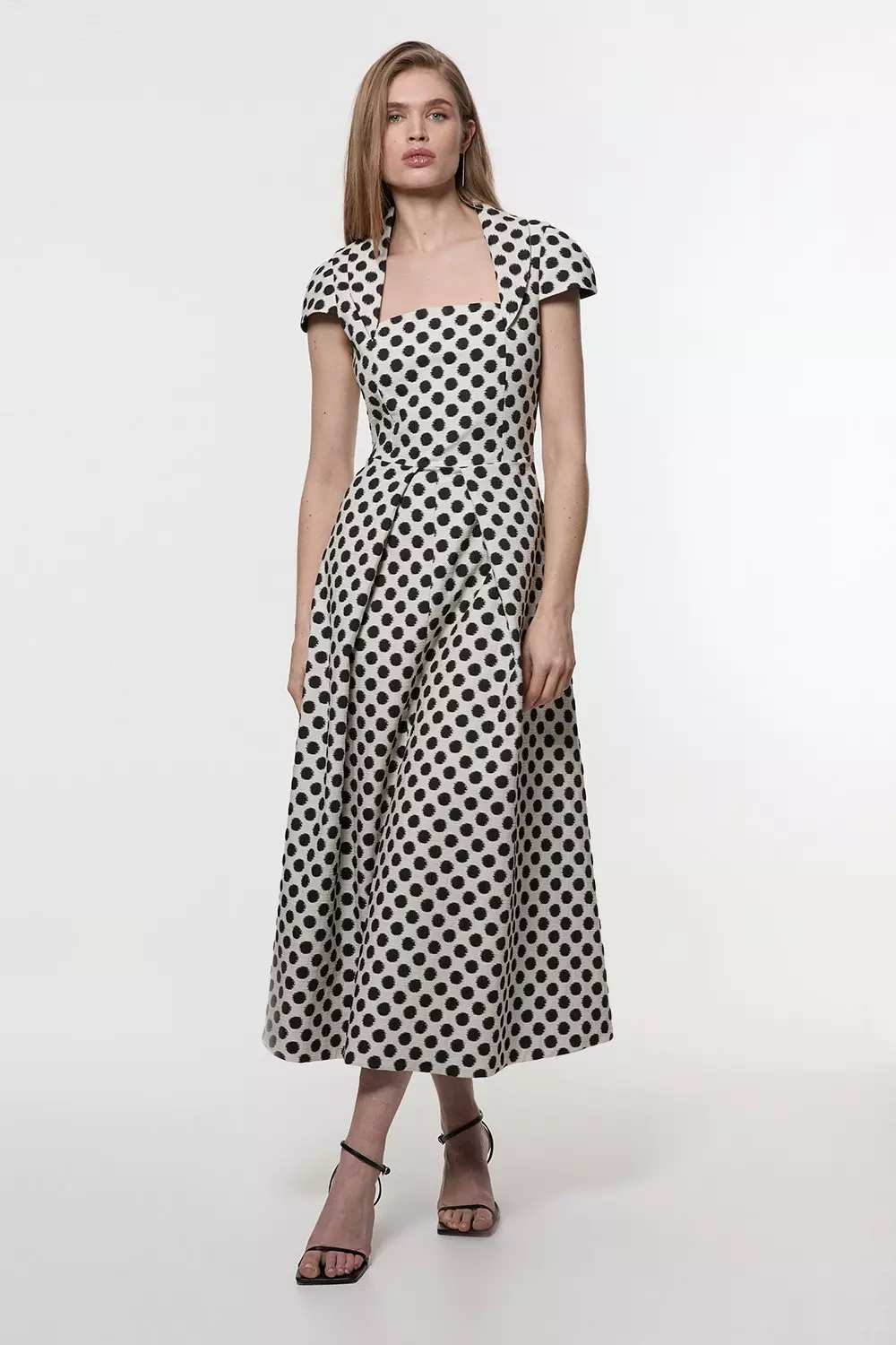 bkk24307_mono_xl?$