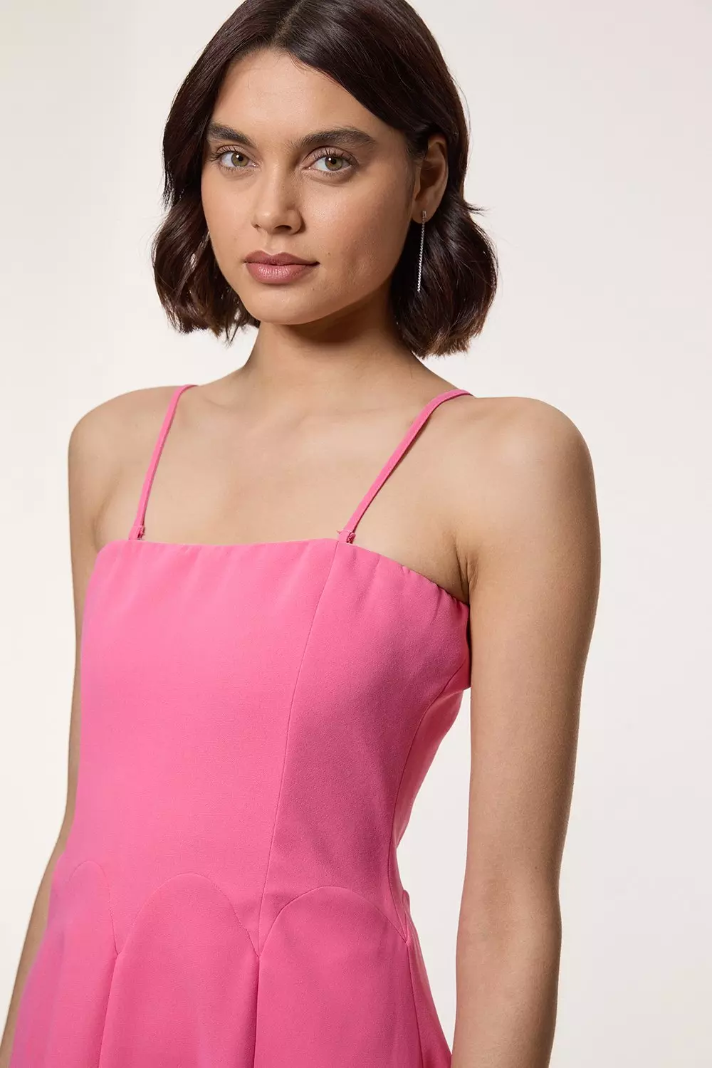 Karen Millen：ソフトテーラード バンドゥ ミディドレス Soft Tailored Bandeau Midi Dress | Karen Millen