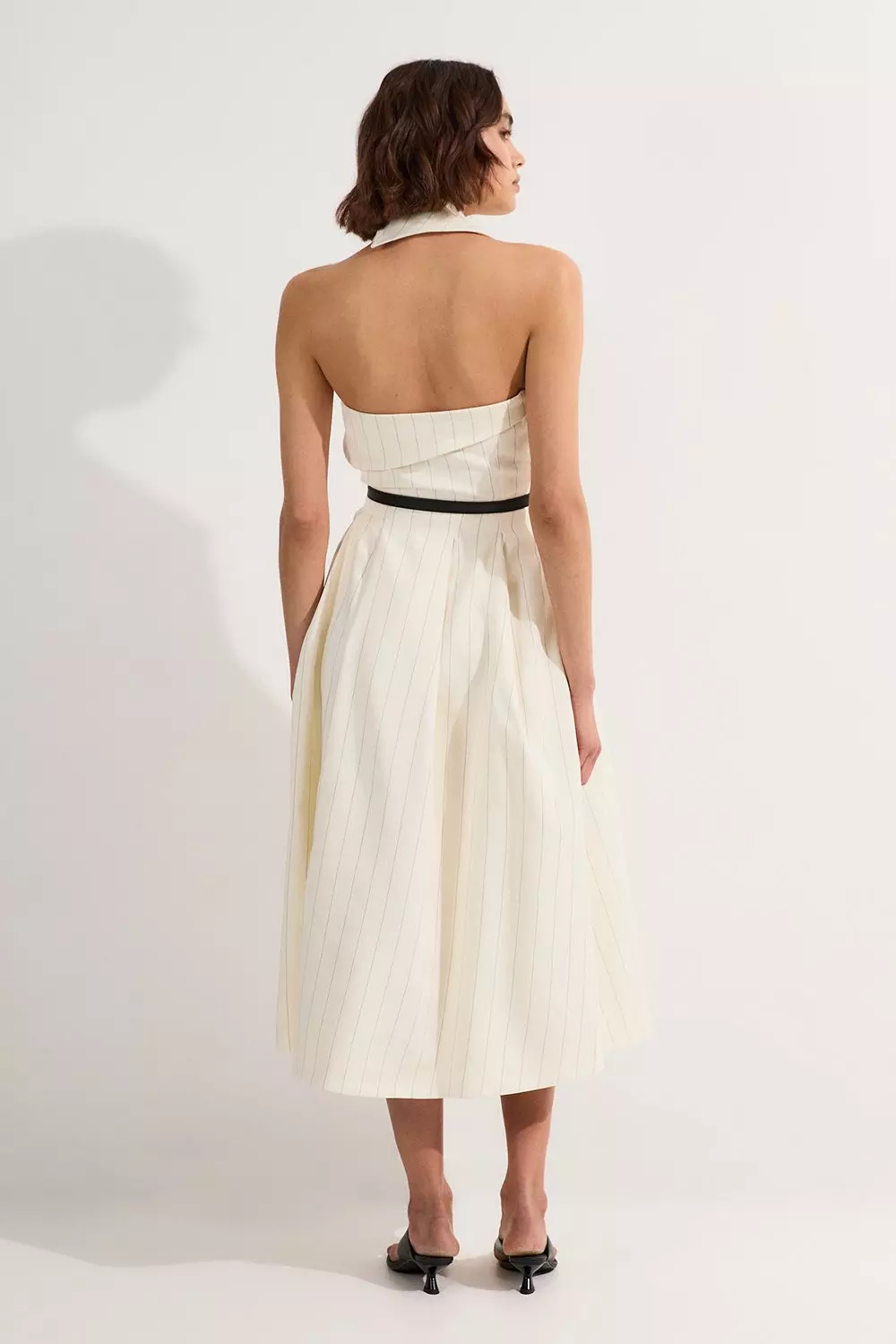 【Karen Millen】アシンメトリーネック ストラッピードレス Premium Embroidered Halter Maxi Dress | Karen Millen