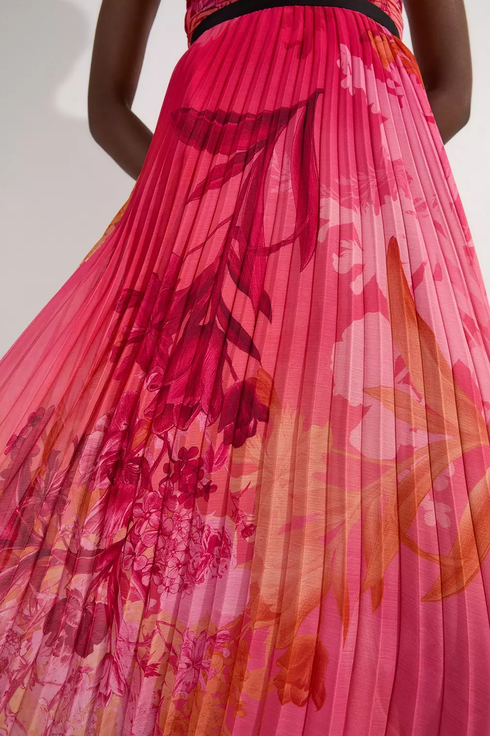 ★Karen Millen★ フローラルプリーツスプリットマキシドレス Pleated Floral Bodice Detail Woven Maxi Dress | Karen Millen