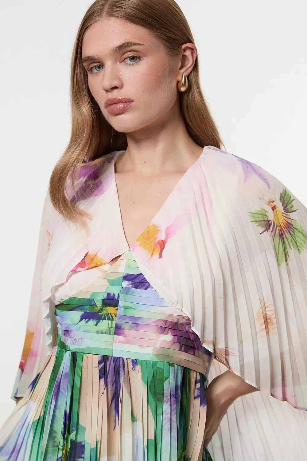 Karen Millen☆Floral Cape Sleeve Plunge ワンピース【UK発】 Pleated Floral Cape Sleeve Plunge Neck Woven Maxi Dress