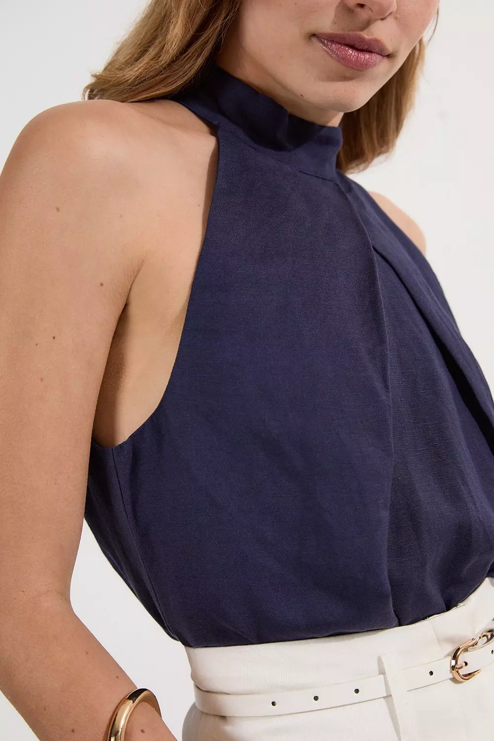 英国【Karen Millen】クロスフロントホルターネック織りトップス Viscose Linen Cross Front Halter Neck Woven Top | Karen Millen