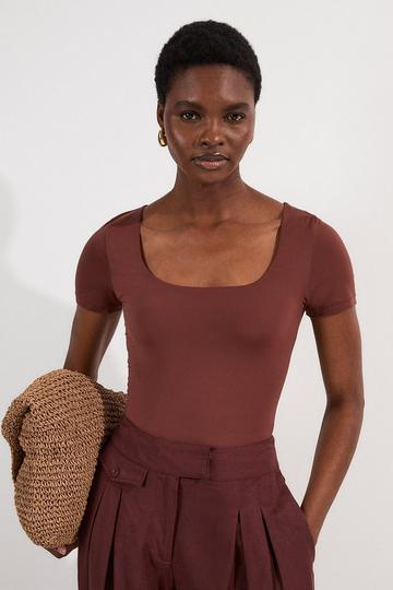 Contour Jersey Short Sleeve Scoop Neck Top chocolate