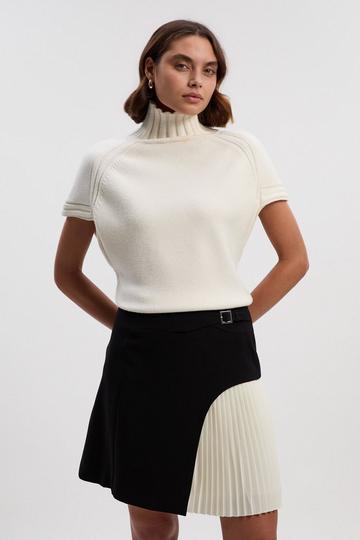 Tailored Buckle Detail Pleated Mini Skirt mono