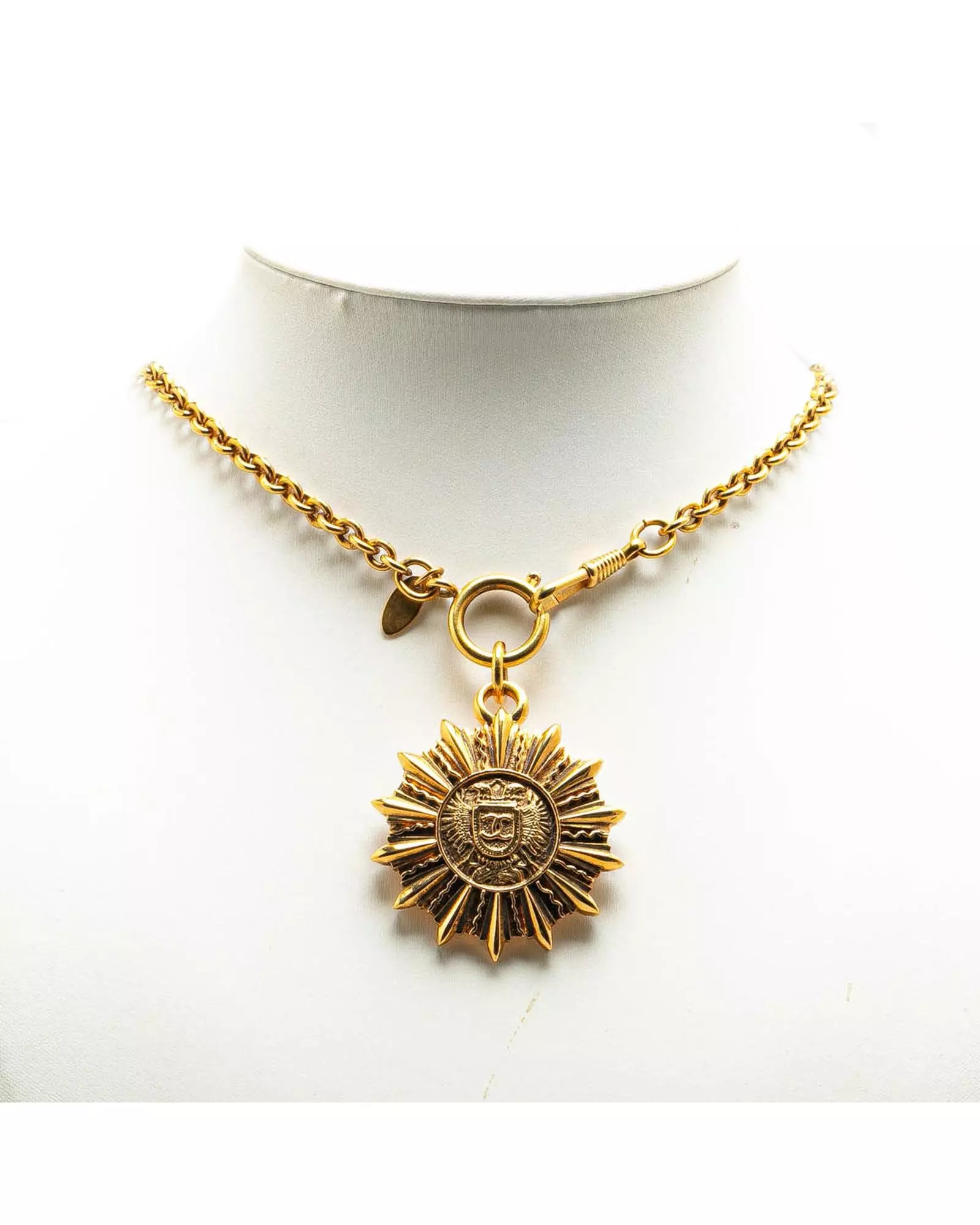 Preloved Vintage Medallion Necklace Gold Women Costume Jewelry alternative image