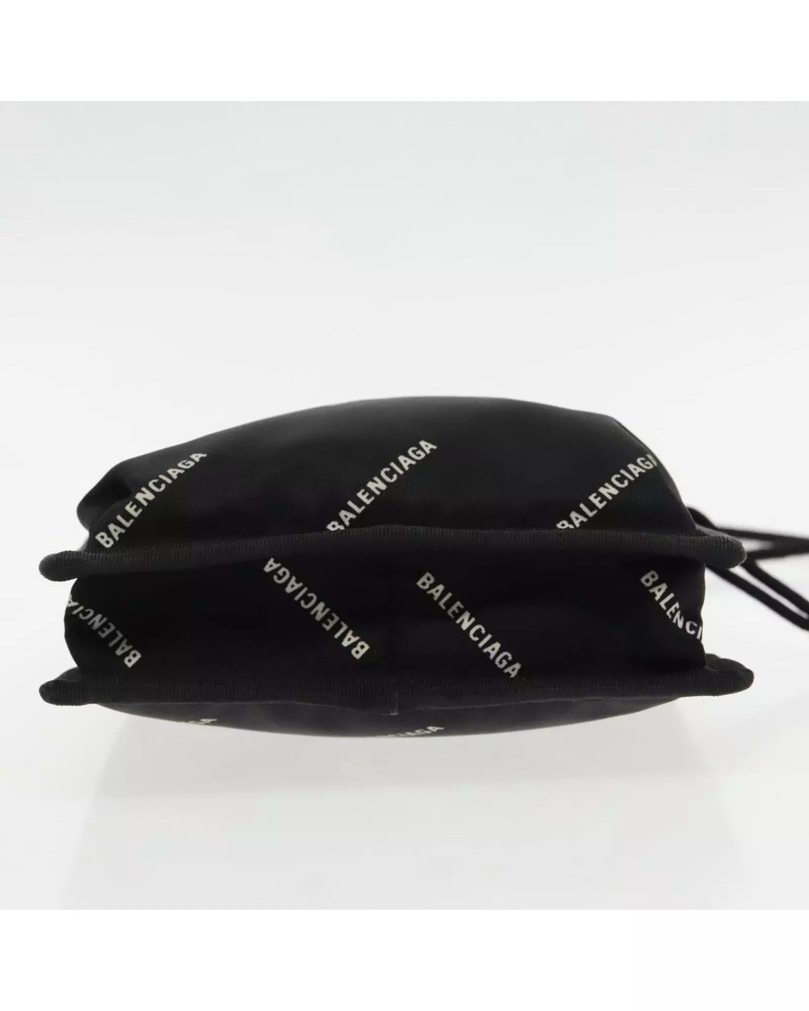 Preloved Neo Classic City AllOver Logo Pouch Wo - Black Clutch Bags alternative image