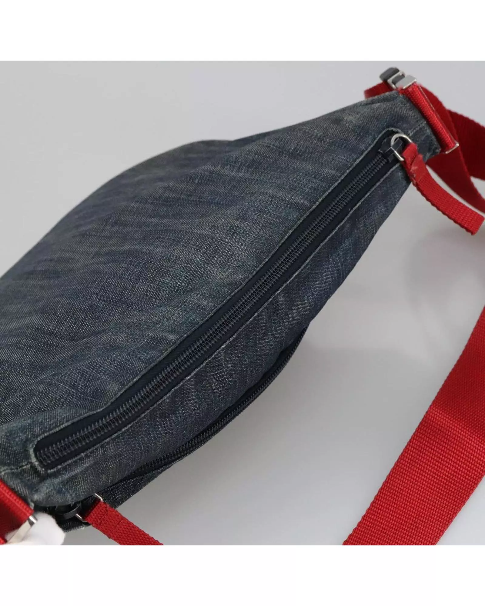 Preloved Denim Messenger Bag Crossbody Style Women - Navy Shoulder alternative image